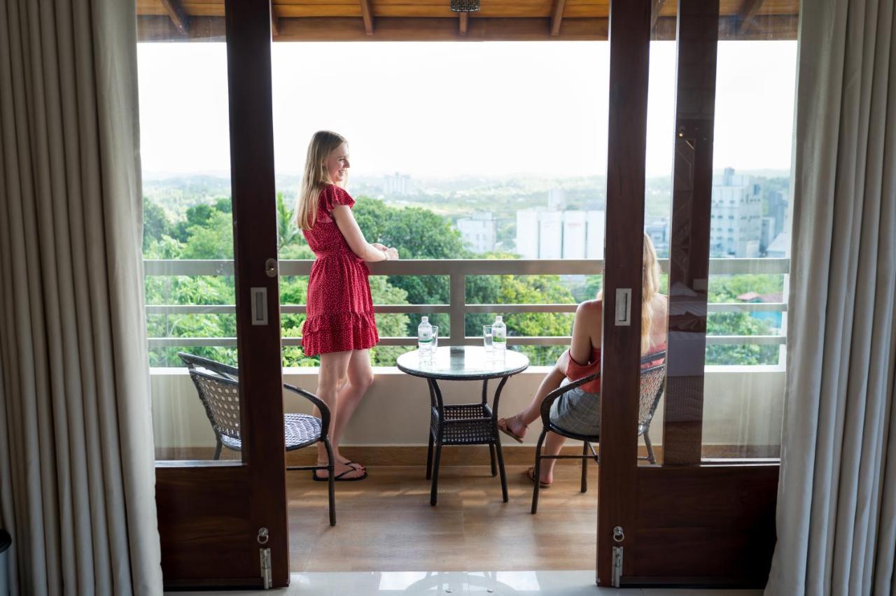 Mount Rich Rumassala Hotel Unawatuna Ngoại thất bức ảnh