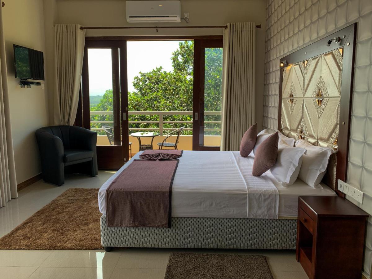 Mount Rich Rumassala Hotel Unawatuna Ngoại thất bức ảnh