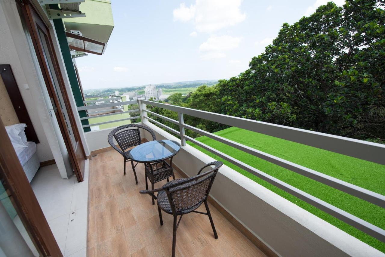 Mount Rich Rumassala Hotel Unawatuna Ngoại thất bức ảnh