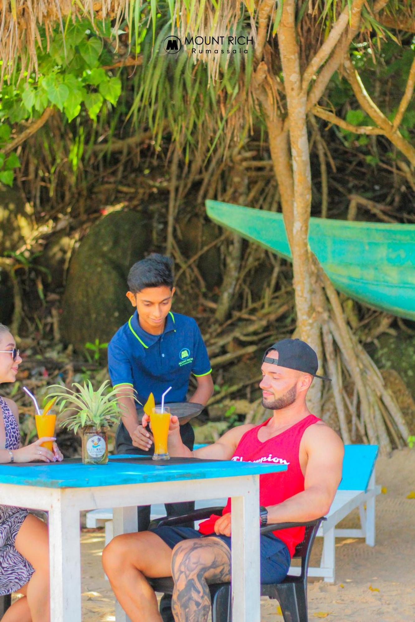 Mount Rich Rumassala Hotel Unawatuna Ngoại thất bức ảnh
