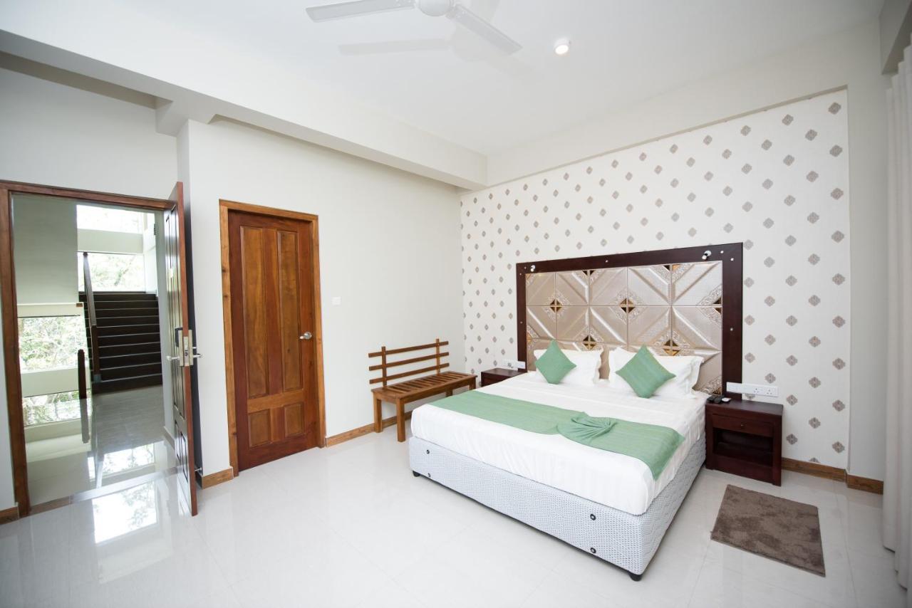 Mount Rich Rumassala Hotel Unawatuna Ngoại thất bức ảnh