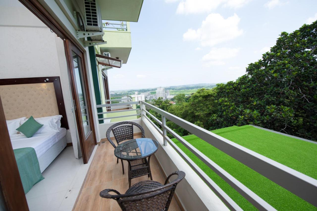 Mount Rich Rumassala Hotel Unawatuna Ngoại thất bức ảnh