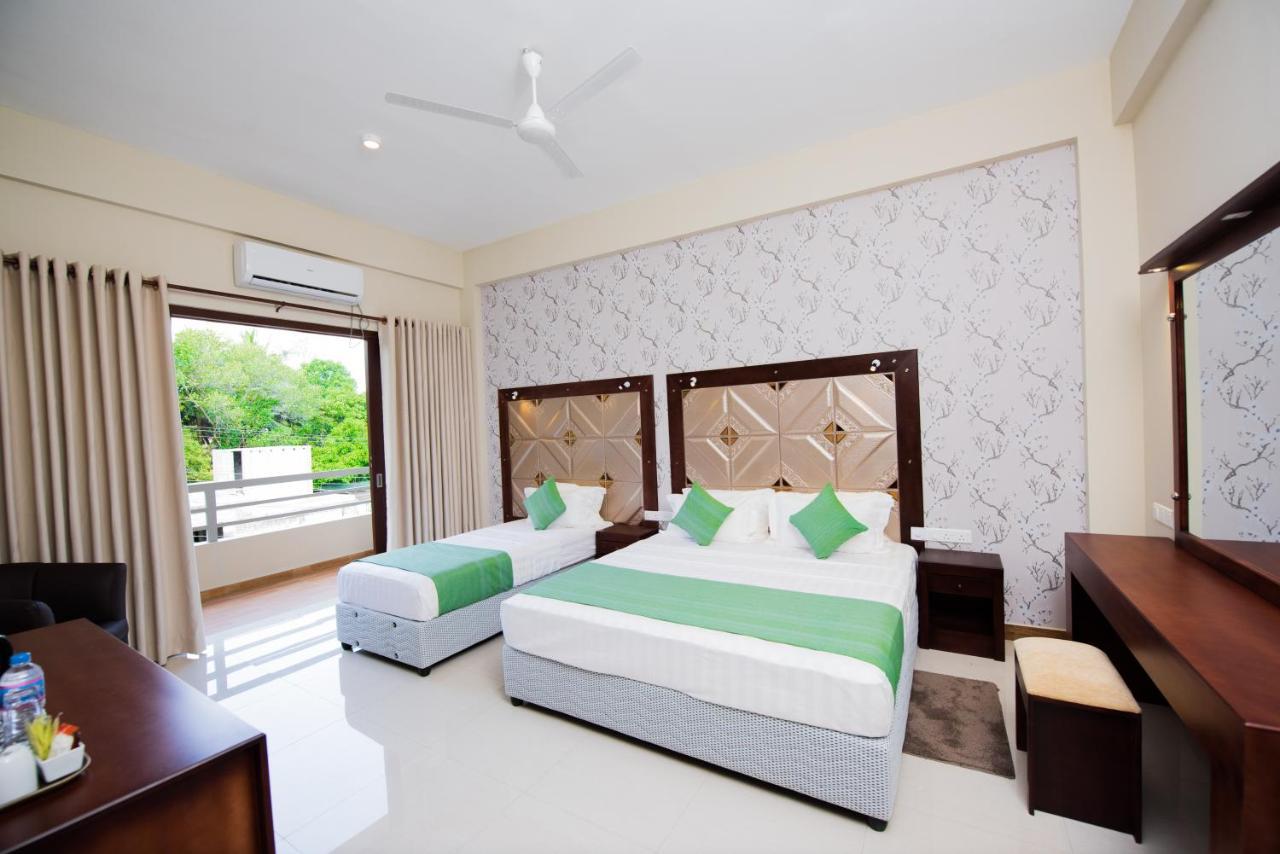 Mount Rich Rumassala Hotel Unawatuna Ngoại thất bức ảnh