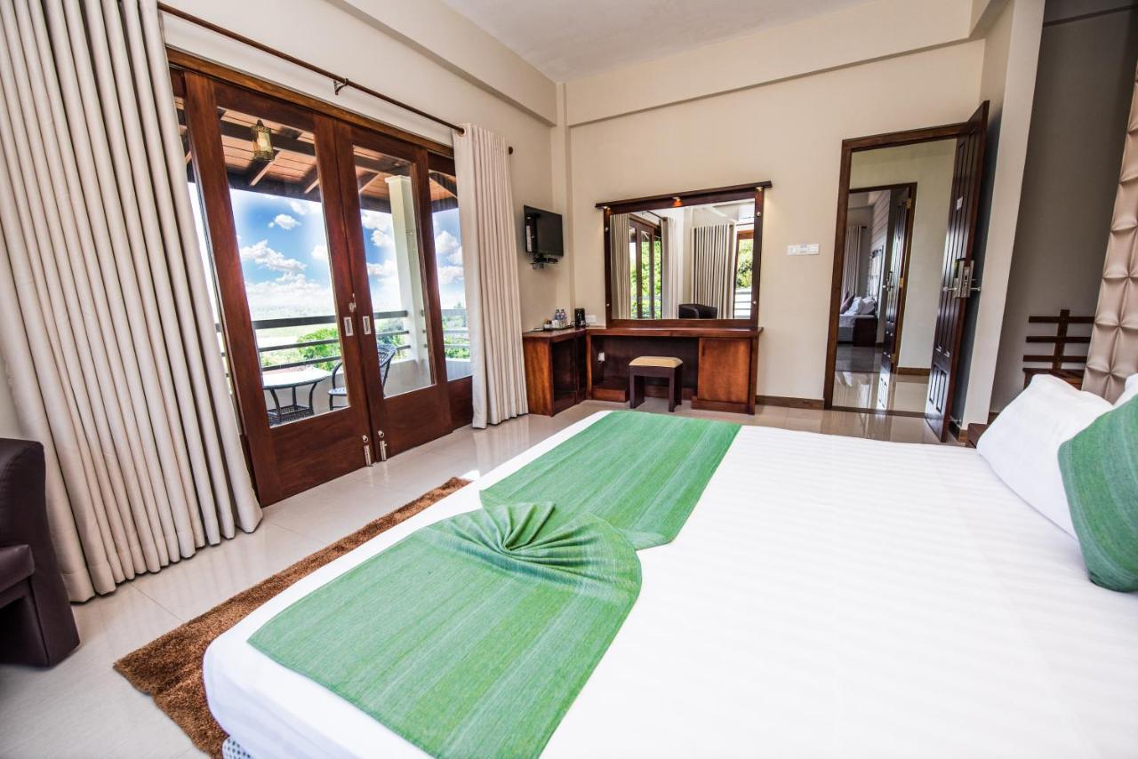 Mount Rich Rumassala Hotel Unawatuna Ngoại thất bức ảnh